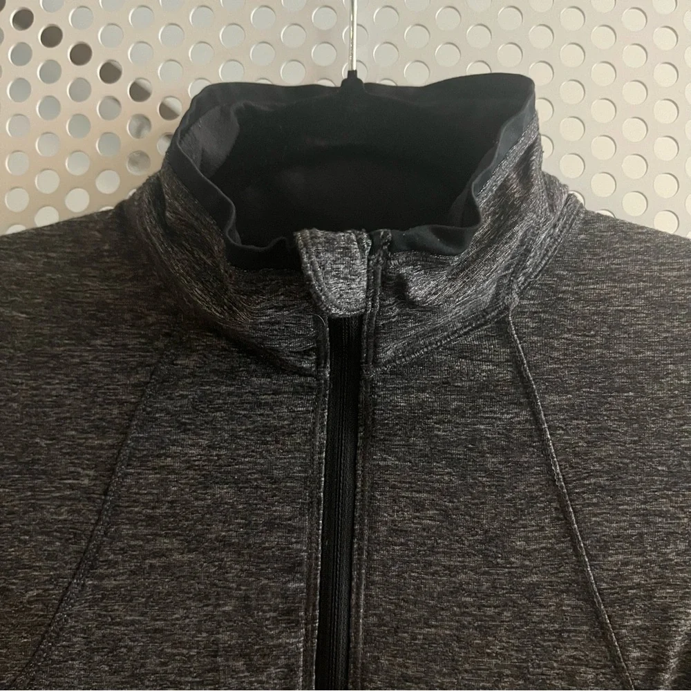 Lululemon Women’s 1/2 Zip Pullover Running Top Size 4 in Static Charcoal - Picture 2 of 8
